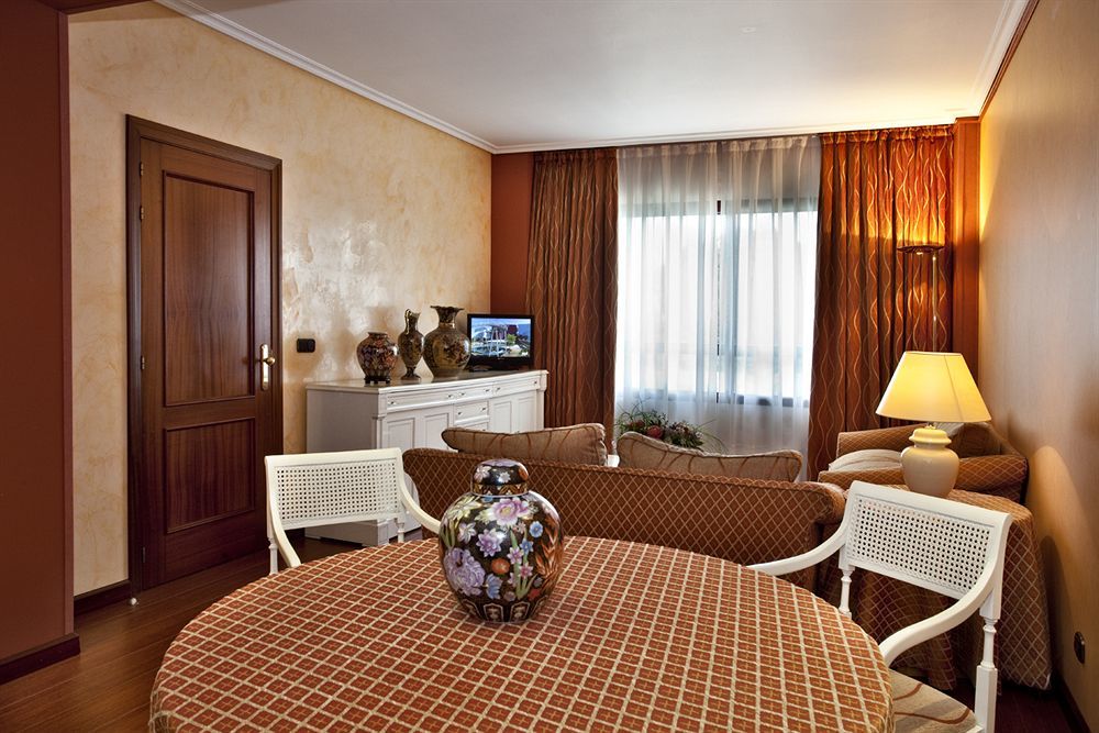 Magaz De Pisuerga Hospedium Hotel Europa Centro מראה חיצוני תמונה